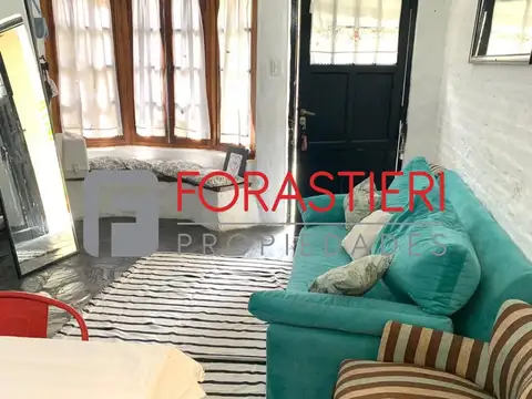 Depto Tipo Casa en Alquiler de 3 ambientes
