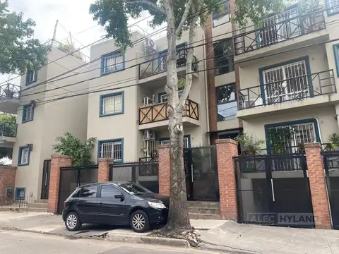 Departamento de 2 ambientes con cochera en  alquiler en San Isidro