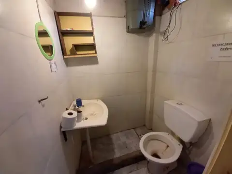 Venta de local sobre avenida principal en av 79 entre 10 y 11 en Mar del tuyu