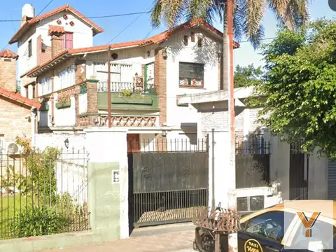 Casa en venta - 9 Dormitorios 11 Baños - Cocheras - 500Mts2 - Caseros
