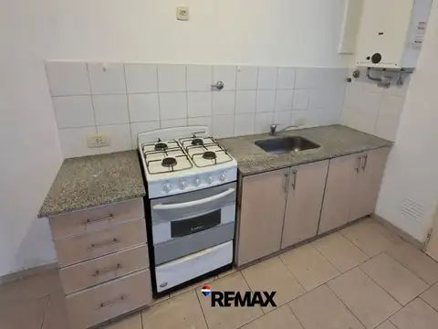 ALQUILER DPTO FLORIDA 900