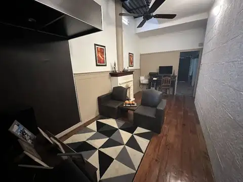 Casa 7 ambientes con 2 baños