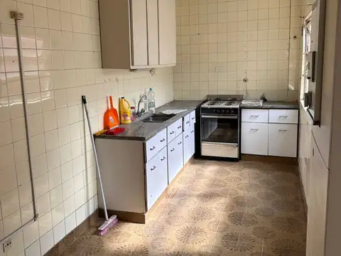 Departamento en Venta en Flores, USD 100.000
