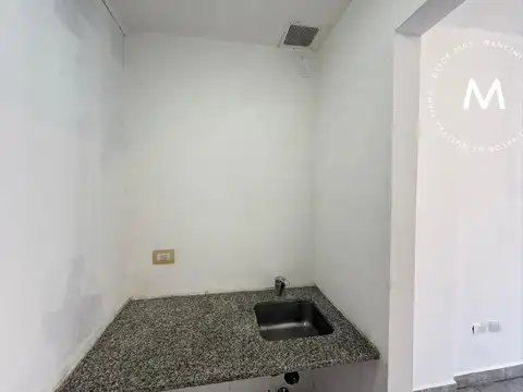 Local en Alquiler en Villa Ballester, $ 450.000