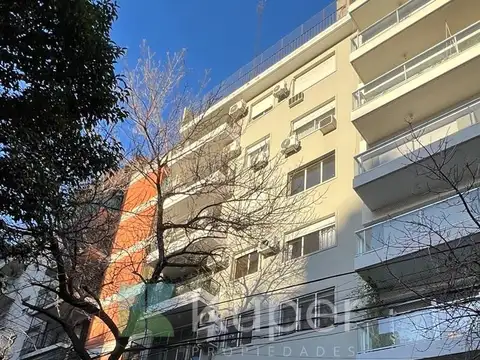 Semipiso de 4 ambientes, en Venta en Belgrano R, Luz y Sol, Apto crédito hipotecario.