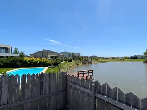 Casa en Venta en Canning Chico, USD 370.000