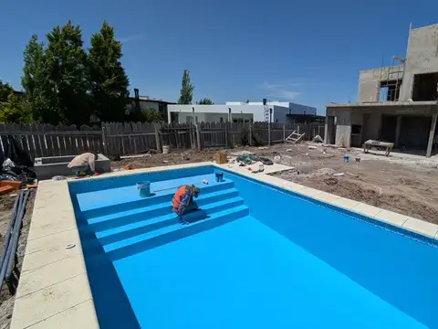 Casa 5 ambientes con 3 baños