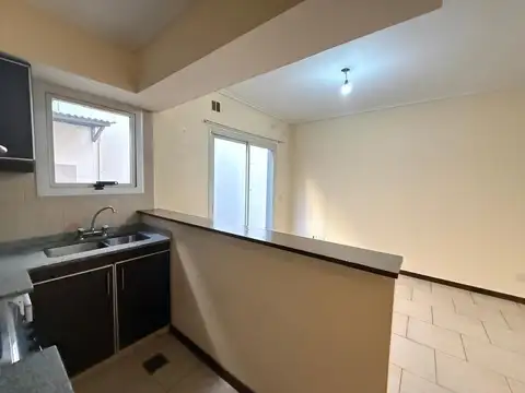 Departamento en Alquiler en Lanús Oeste, $ 550.000