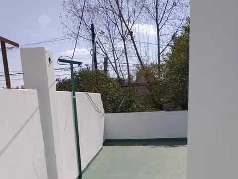 Depto Tipo Casa en Alquiler en Remedios de Escalada, $ 850.000