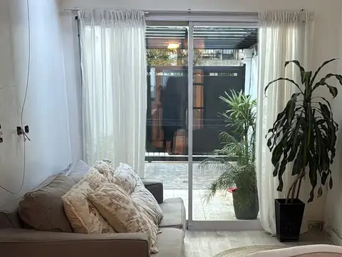 Depto Tipo Casa en Alquiler de 2 dormitorios