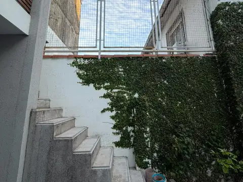 Depto Tipo Casa en Alquiler de 2 dormitorios