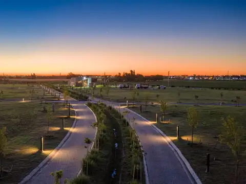 Terreno en Venta 34  mts Fondo