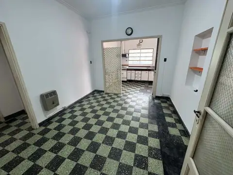 Depto Tipo Casa en Venta 120 años
