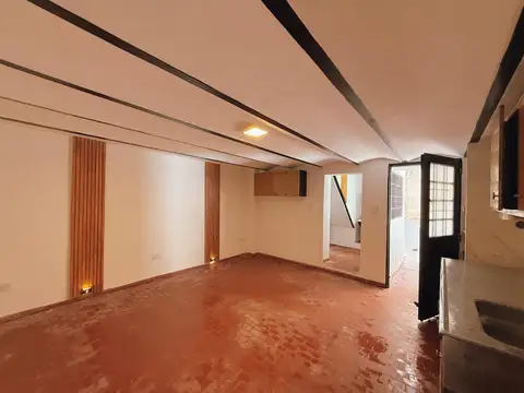 Depto Tipo Casa en Alquiler de 1 dormitorio