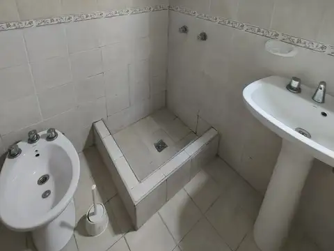 DEPARTAMENTO AL FONDO EN PLANTA ALTA