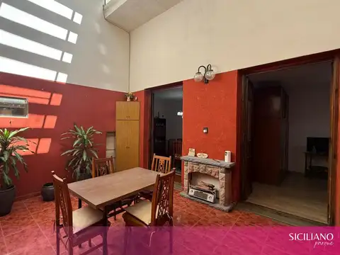 Depto Tipo Casa en Venta 50 años