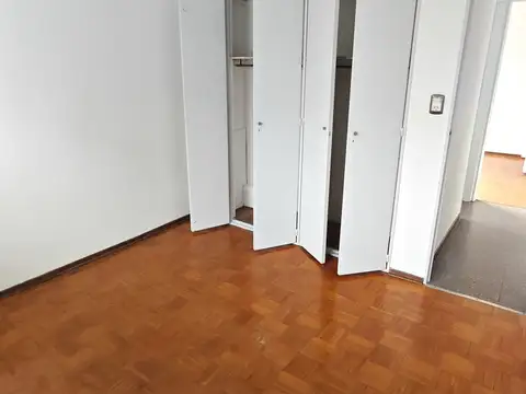 Alsina 100, Piso 4