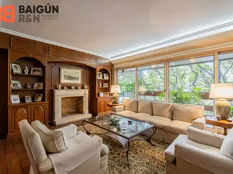 Exclusivo Piso de 5 Ambientes + Dependencia en Pleno Belgrano - Con Cochera y Baulera
