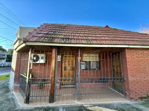 Venta Casa 4 ambientes Castelar sur RETASADA