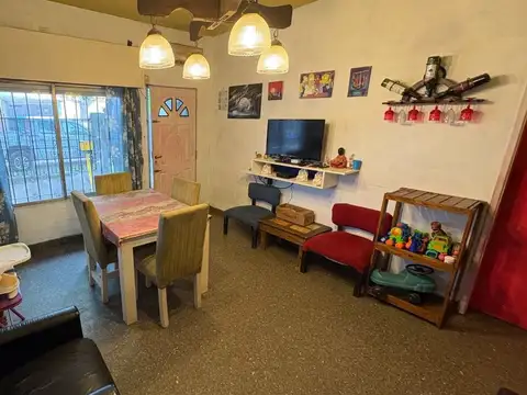 Casa 4 ambientes con 1 baño