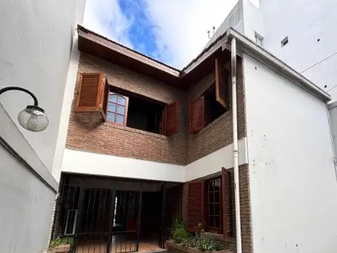 Depto Tipo Casa en Venta de 6 ambientes