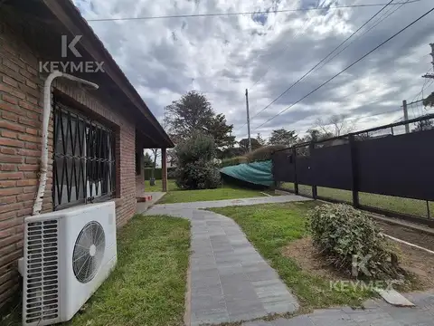 Casa en Venta con 3 cocheras