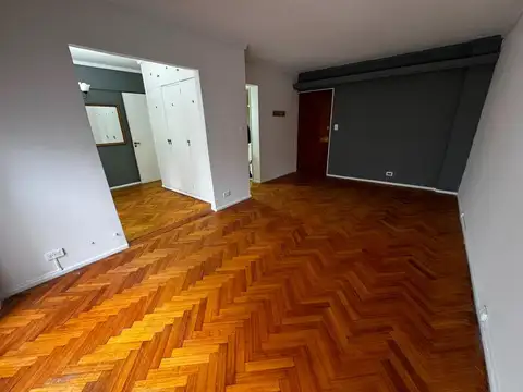 DEPARTAMENTO 4 AMBIENTES, CUARTO PISO, EXCELENTE UBICACION!