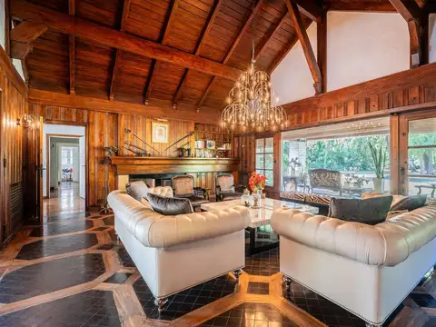 Casa en Venta con 1 cochera
