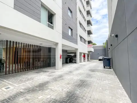 Av. Maipu 3600 , entre Carlos gardel y bermudez