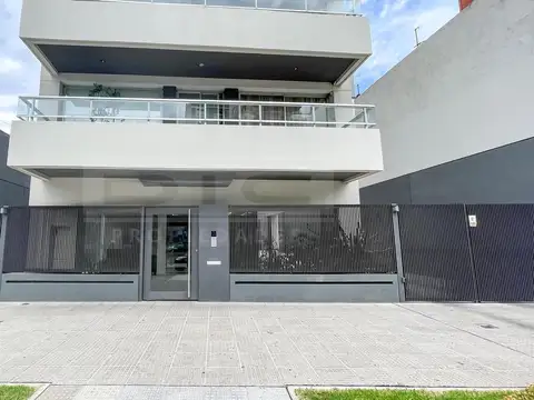 Av. Maipu 3600 , entre Carlos gardel y bermudez