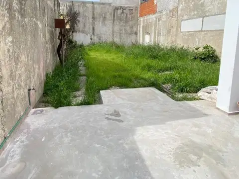 Casa en Venta - 2 Dormitorios 1 Baño - 382mts - Avellaneda