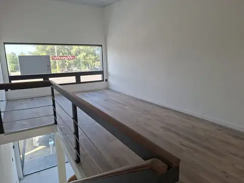 Local en Alquiler en Lagomar, $ 75.000
