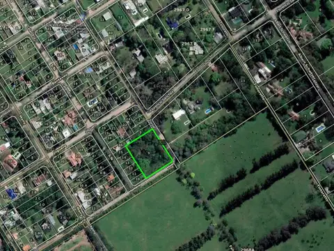 Gran terreno de 3700 mts2 en esquina