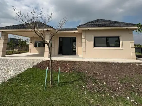 ADG. Casa 4 ambientes en San Ramiro, Pilar del Este