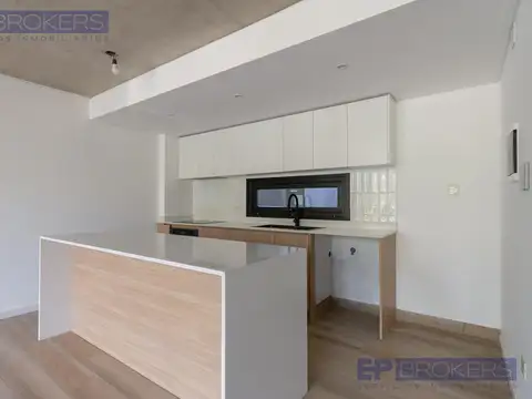 VENTA DEPARTAMENTO 2 AMBIENTES AL FRENTE CON COCHERA EN SAN ISIDRO