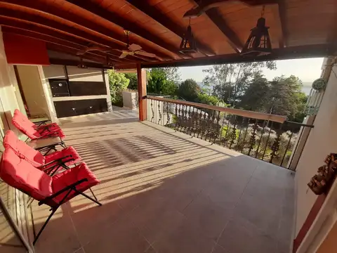 CHALET DE CATEGORIA, FRENTE AL LAGO, VILLA CIUDAD DE AMERICA