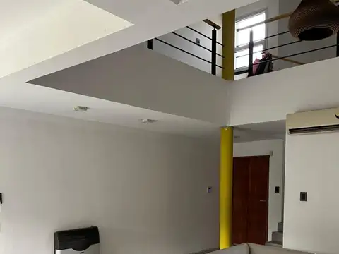 Casa 6 ambientes con 3 baños