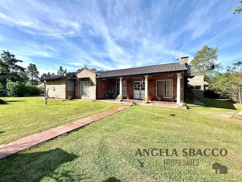 Hermosa Casa en Barrio parque Jularo.