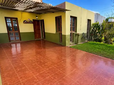 CASA VENTA 2 DORMITORIOS B ZONA LOS BOULEVARES