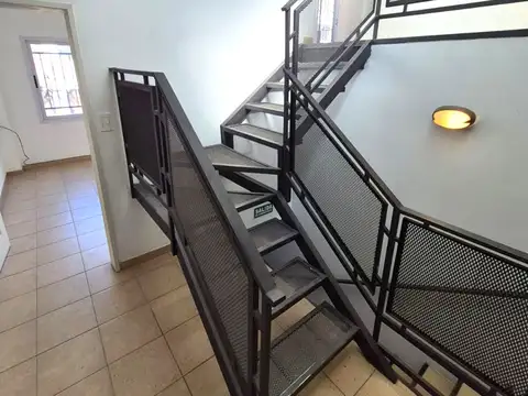 AMPLIA OFICINA EN PLANTA BAJA | APROX. 80 M² | UBICACIÓN ESTRATÉGICA.