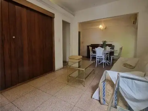 Tres dormitorios con dependencia en el Barrio de Palermo. Edificio de categoría.