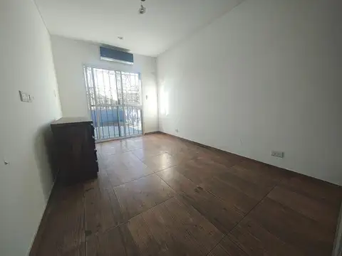 Depto Tipo Casa en Alquiler al Este