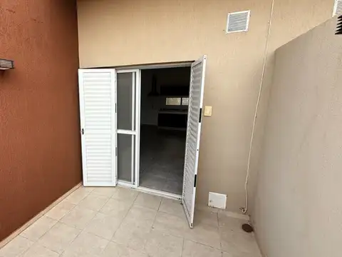 Departamento en Alquiler con 1 cocheras