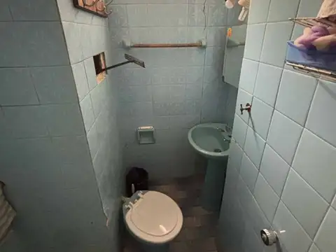 Departamento 7 ambientes con 2 baños