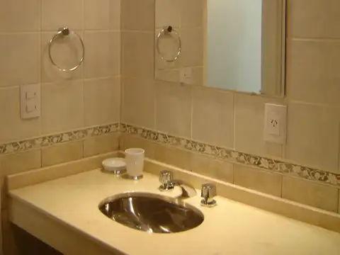 Hotel en Alquiler 92 plazas