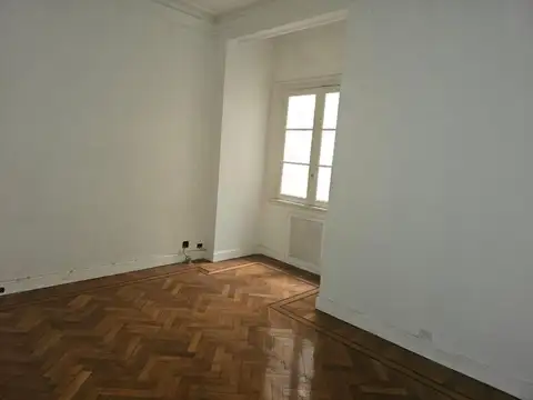 Oficina en Alquiler en Barrio Norte, USD 1.150