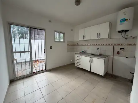 Depto Tipo Casa en Alquiler en San Miguel, $ 700.000