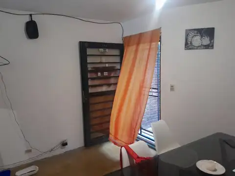 Depto Tipo Casa en Venta en Pompeya, USD 45.000