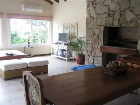 Casa en Alquiler de 4 dormitorios