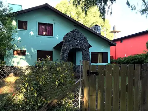 Los Tilos al 400 entre Los Pinos y Los Laureles